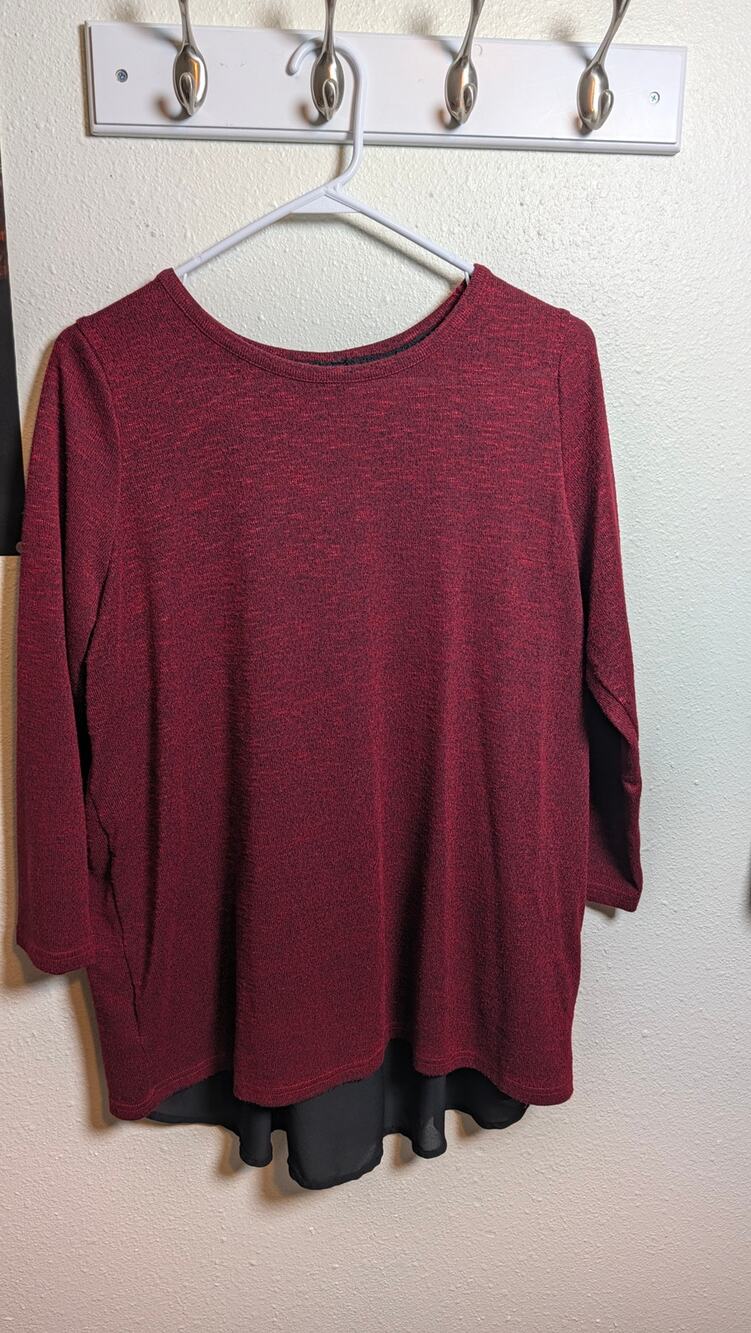 Wishful Women's Sweater top size large